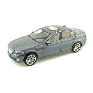  BMW 750Li (F02) 1/18 Grey: Toys & Games